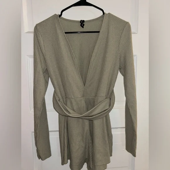 URBAN OUTFITTERS OUT FROM UNDER ROMPER - Picture 3 of 5